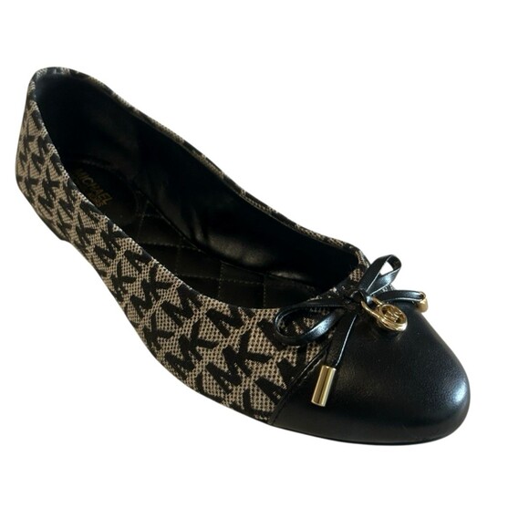 Michael Kors Melody Toe Cap Bow Ballet Flat MK Logo Grey/Black Size 7 ? - Picture 1 of 16